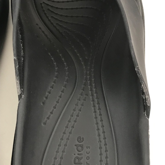 Crocs Brooklyn Luxe Cross Strap Sandals Black Women’s Size 8 - Picture 11 of 16